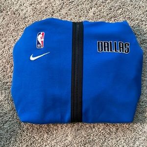 Dallas Maverick Nike zip up